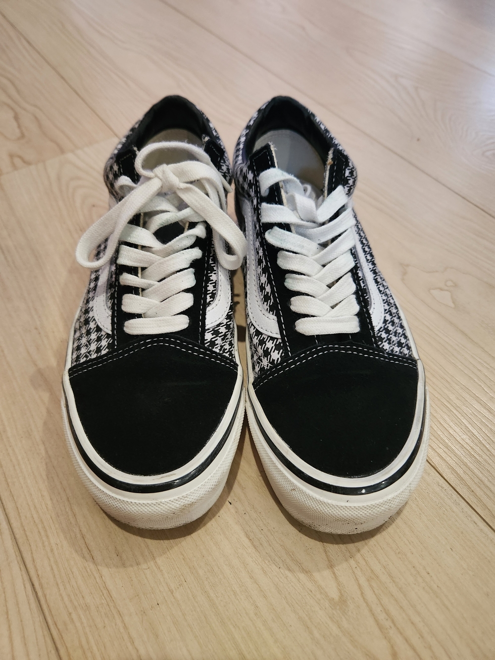 Vans Black & White Low-Top Sneakers with Houndstooth Accent